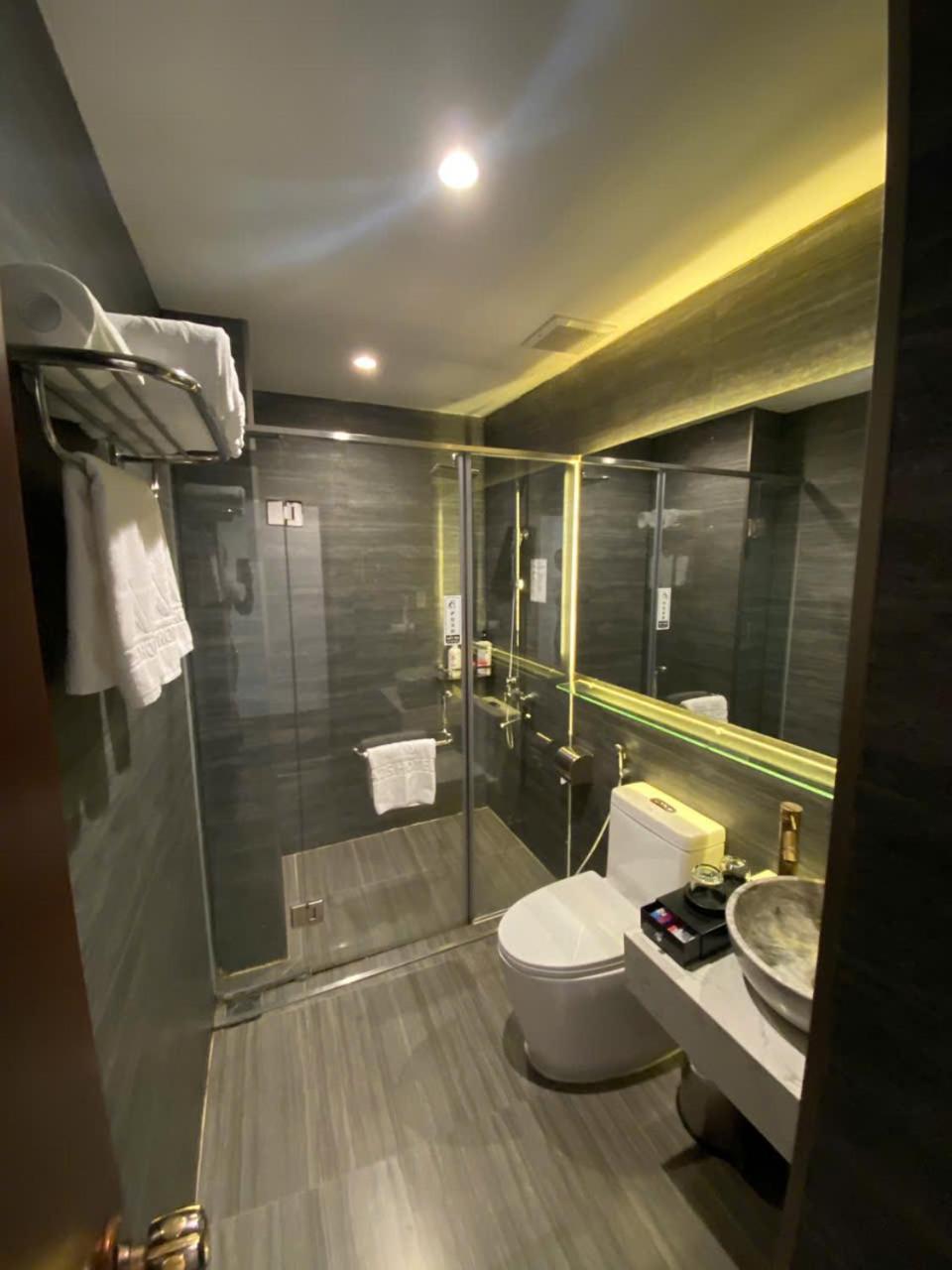 A25 Hotel - 14 Ho Huan Nghiep Ho Chi Minh City Exterior photo
