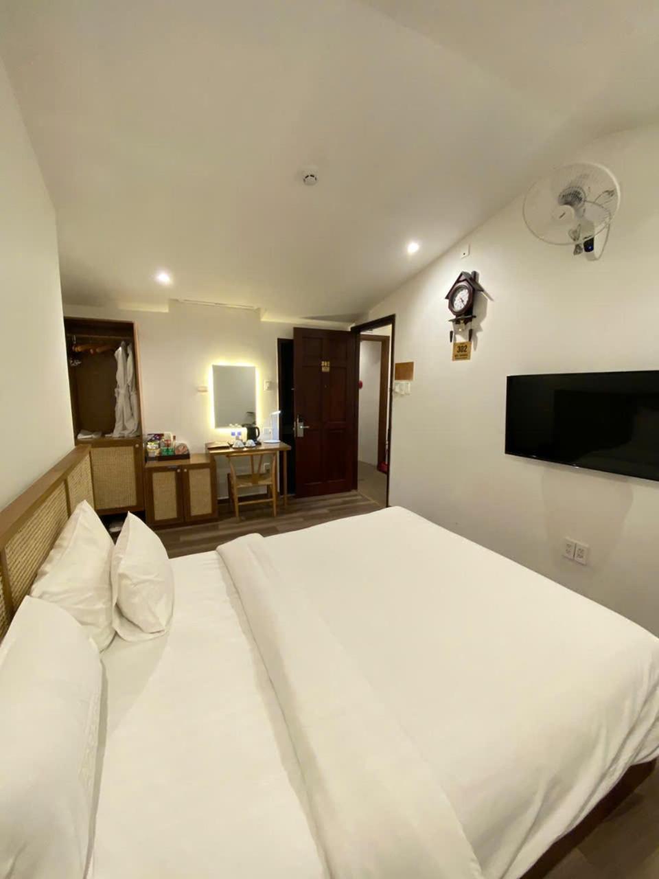 A25 Hotel - 14 Ho Huan Nghiep Ho Chi Minh City Exterior photo